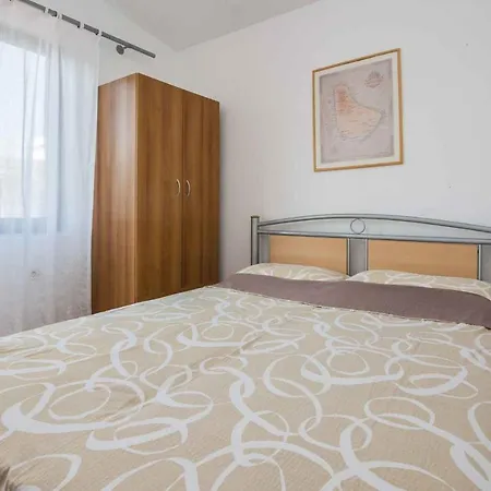 In - Insel 41227 Vir